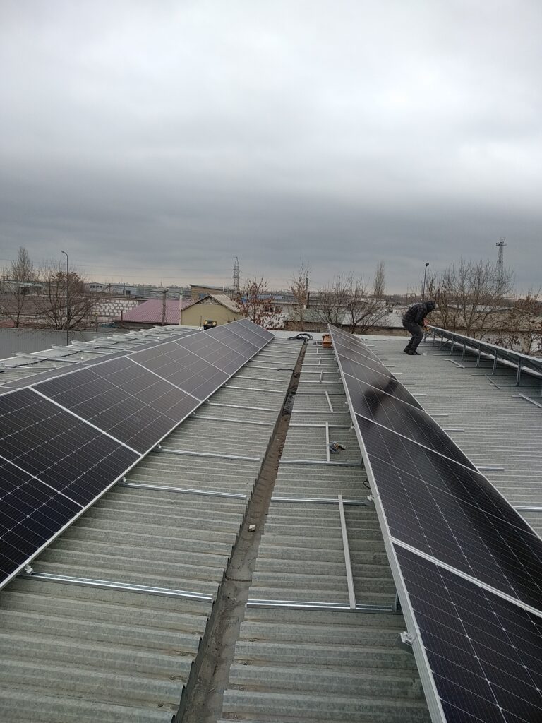 фото_солнечная электростанция для бизнеса_Тячев_Соленси